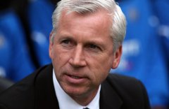 Newcastle boss Pardew is desperate for a striker