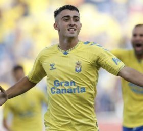 Arsenal scouts monitoring Las Palmas talent Alberto Moleiro