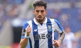 Manchester United quoted price for Alex Telles