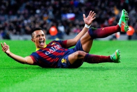 Alexis Sanchez staying at Barcelona