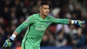 Arsenal offered French goalkeeper on loan