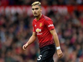 Everton want Manchester United midfielder on loan