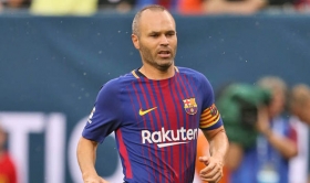 Barcelona tried to sign former star Andres Iniesta in January