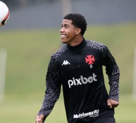 Chelsea fail with work permit application for Andrey Santos