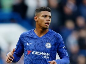 Chelsea agree five-year contract with emerging star