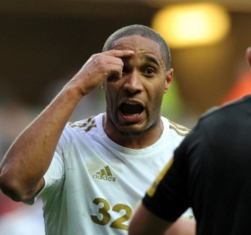Ashley Williams flattered by Arsenal interest