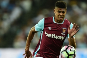 Middlesbrough sign Ashley Fletcher from West Ham