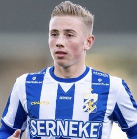 Chelsea and Tottenham chase Swedish midfielder