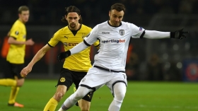 Dimitar Berbatov keen on Premier League return