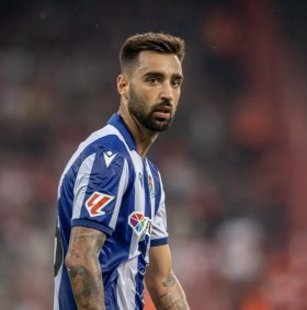 Chelsea and Spurs chase Spanish midfielder Chelsea and Spurs chase Spanish midfielder