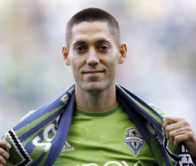 Fulham planning Clint Dempsey loan deal