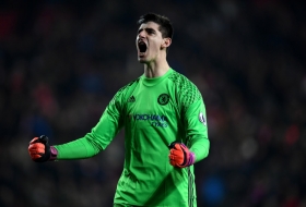 Thibaut Courtois: Chelsea face must-win game versus Manchester United