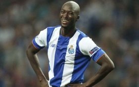 Arsenal, Manchester United keeping tabs on Porto midfielder