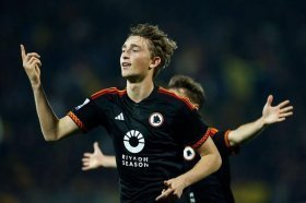 Man Utd and Spurs chasing signature of Dutch wonderkid