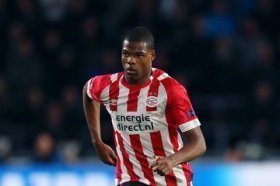 Manchester United looking into deal for Dutch right-back