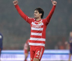 Everton weigh up move for Diogo Leite
