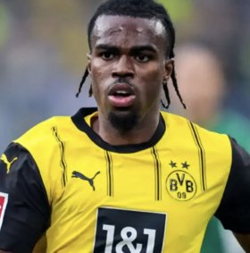 Chelsea to sell winger to Borussia Dortmund