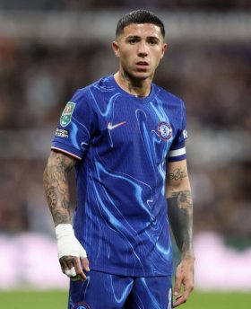 World Cup winning midfielder staying at Chelsea