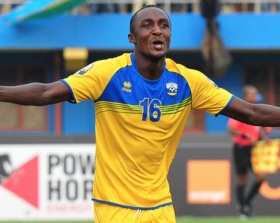 Everton to take risk on Rwanda international Ernest Sugira?