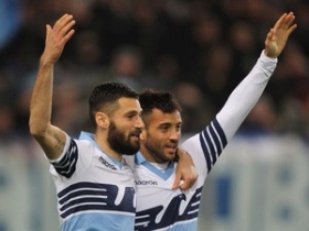 Man Utd face Bayern Munich fight for Felipe Anderson