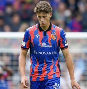 Premier League clubs chasing Finn van Breeman