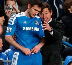 Chelsea boss Villas-Boas eyes Lampard stay
