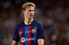 Tottenham Hotspur join Barcelona in race for Ajax midfielder