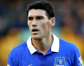 Everton close in on Gareth Barry deal