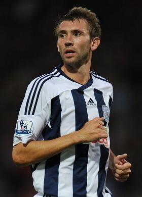 Gareth McAuley signs one year West Brom extension