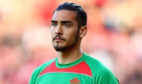 Southampton to sell Paulo Gazzaniga