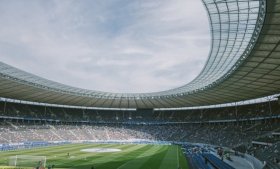 Klub Bundesliga Tradisional Memasuki Pertempuran Degradasi