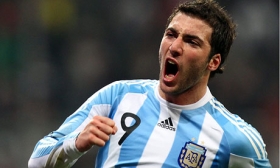 Arsenal and Liverpool keeping tabs on Argentine striker