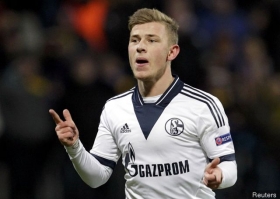 Arsenal, Spurs to fight it out for Schalke midfielder