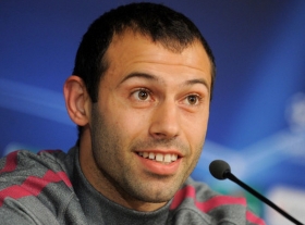 Javier Mascherano to stay put at Barcelona