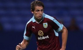 Burnley open contract talks with James Tarkowski