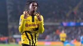 Arsenal favourites to sign Dortmund star ahead of Chelsea