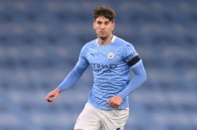 Manchester City to open contract talks with defender