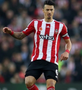 Man Utd prepared to wait until deadline day for Fonte