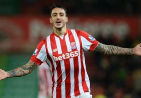 Newcastle  line up move for Stoke striker