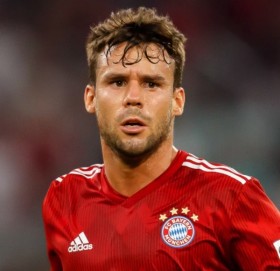 PSG sign Juan Bernat from Bayern Munich