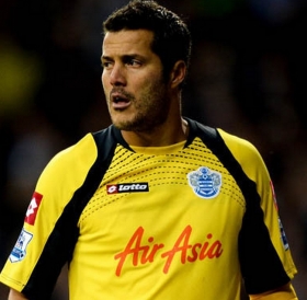 Julio Cesar awaits QPR exit