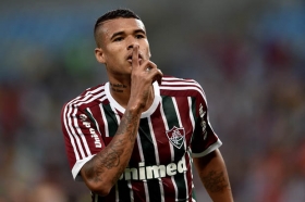 Chelsea sign Kenedy