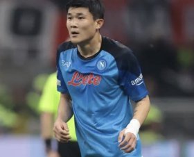 Opsi teratas Liverpool atau Man Utd untuk bek Korea Selatan