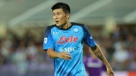 Man Utd in concrete talks to sign Napoli star