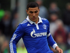 Bundesliga full-back agrees Arsenal contract