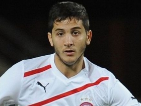 Roma beat Arsenal to Kostas Manolas signing Roma beat Arsenal to Kostas Manolas signing