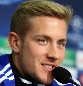 Lewis Holtby news