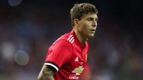 Manchester United to end centre-back pursuit due to Lindelof?