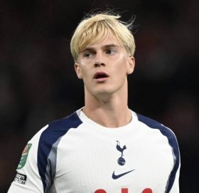 Lucas Bergvall linked with Chelsea and Arsenal move