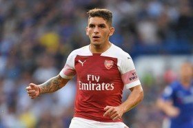 Arsenal midfielder wanted by Napoli